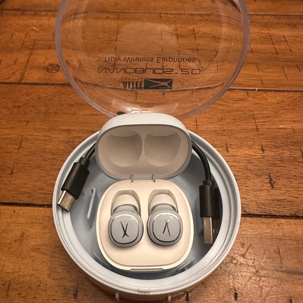 Altec Lansing  Earbuds with Charging Case NWT